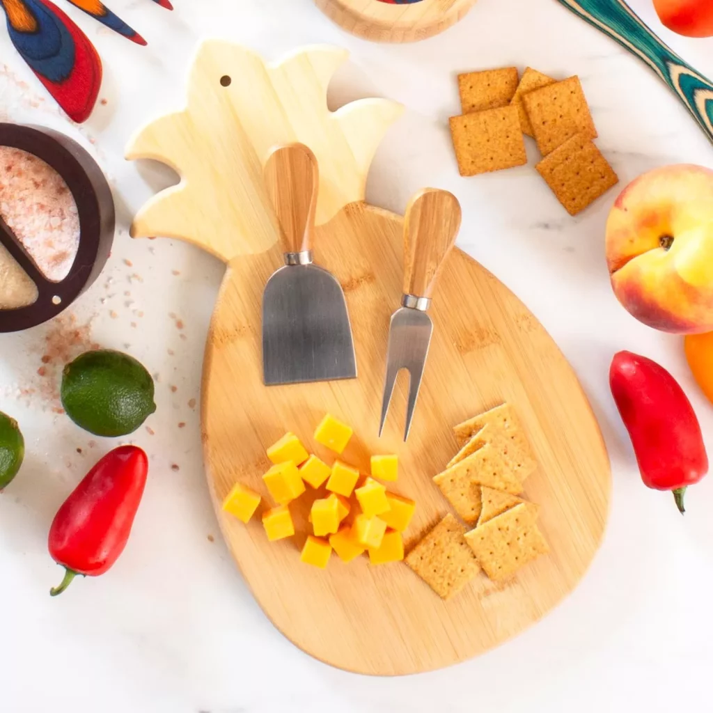 Pineapple_Shaped_Board