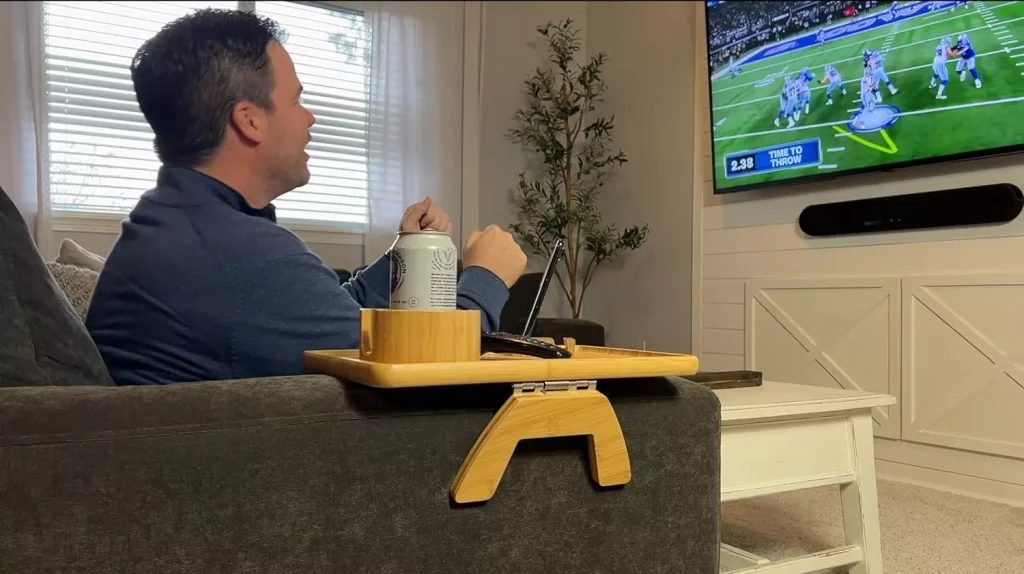 Tray_with_Cup_Holder