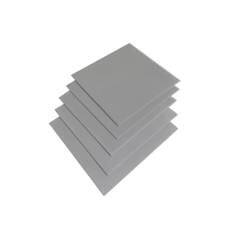 Gravure et découpe laser sur substrats céramiques en nitrure d'aluminium