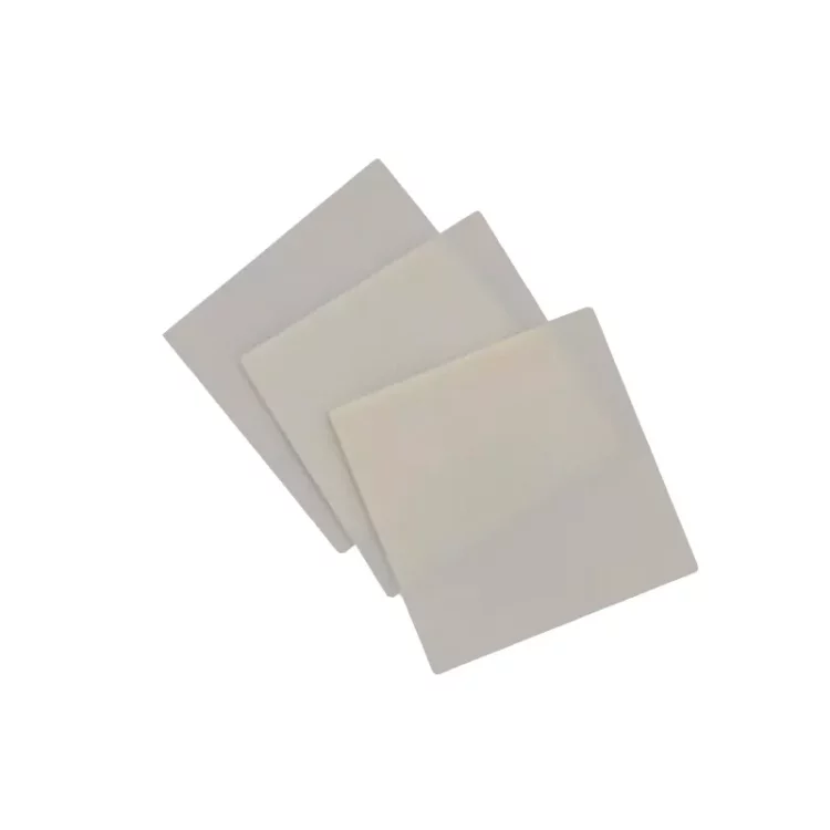 Substrat céramique en nitrure d'aluminium à haute conductivité thermique et isolation électrique