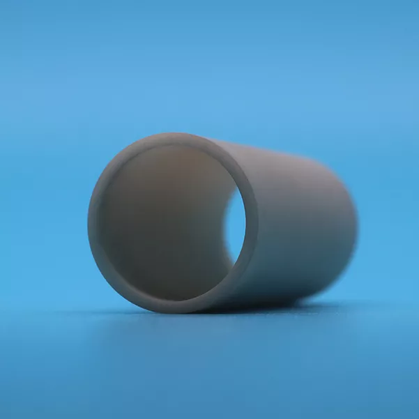 Tube en nitrure d'aluminium