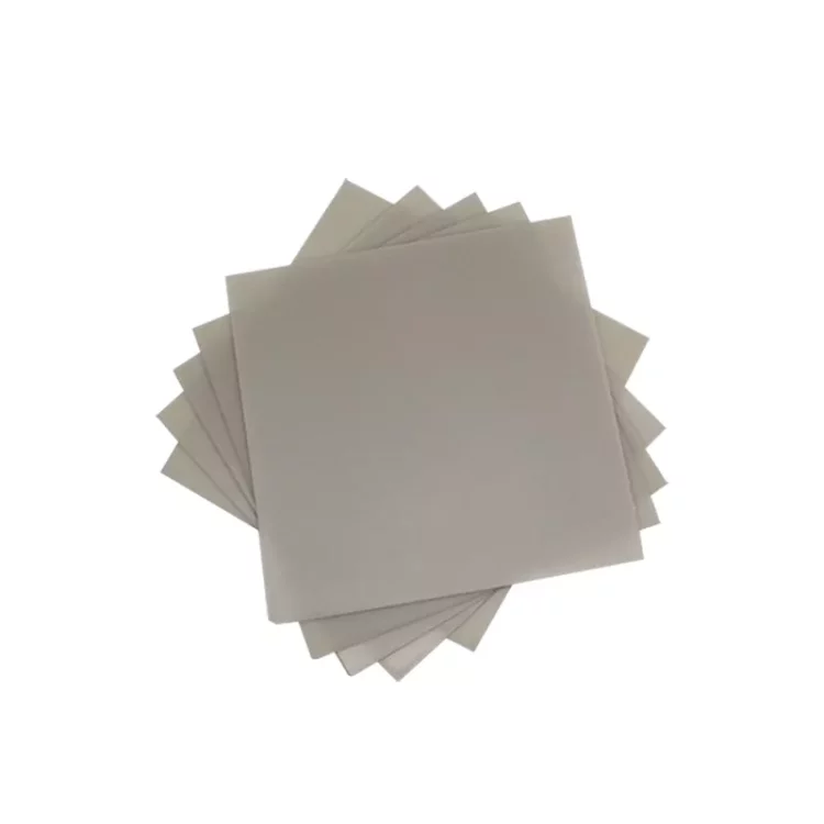 Substrat en céramique de nitrure d'aluminium à haute conductivité thermique pour une dissipation thermique efficace