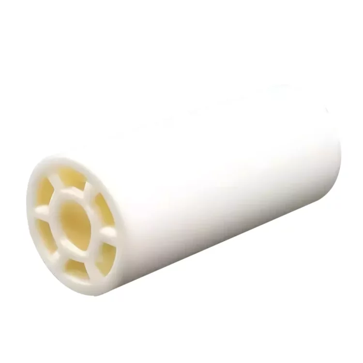 Tube en céramique d'alumine de forme personnalisée pour applications industrielles