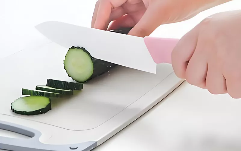 Keramikmesser zum Schneiden von Gemüse und Obst