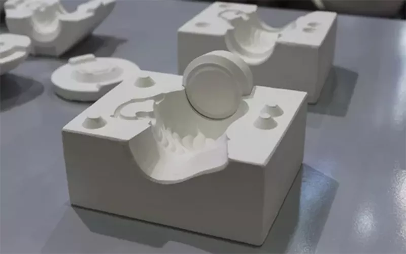 Stampi per stampaggio a iniezione di ceramica