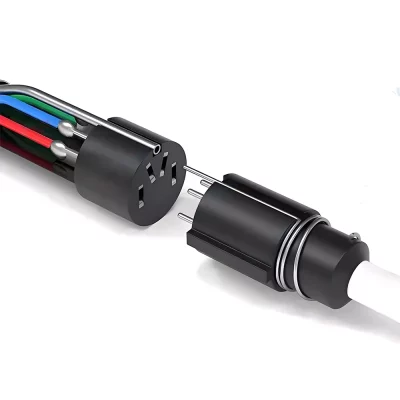 Ceramic heating core for plug-in soldering iron