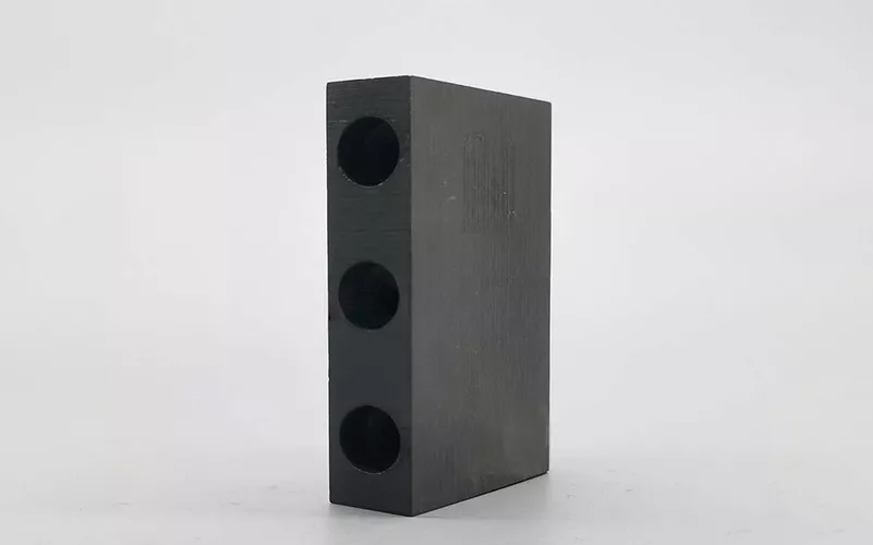 High-purity silicon carbide blocks