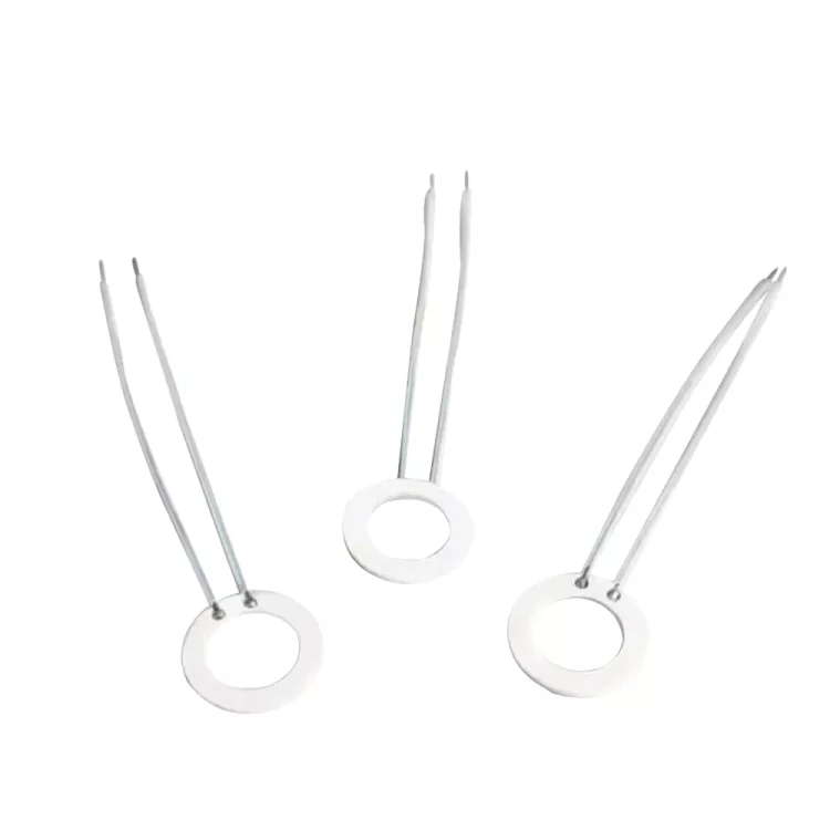 Ring-shaped ceramic heater providing efficient thermal performance in 3D printers