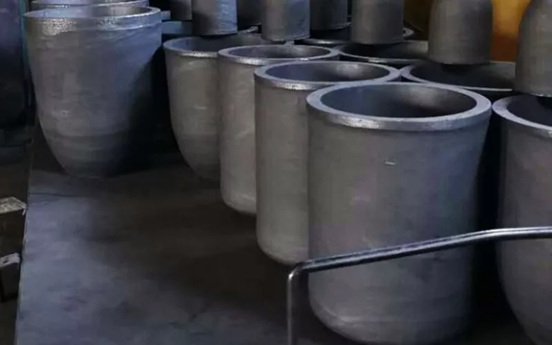 SiC ceramic crucible with excellent thermal shock resistance