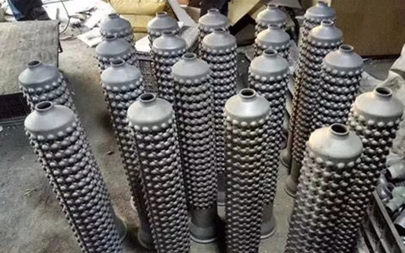 Silicon carbide radiant tube for high temperature industrial furnaces