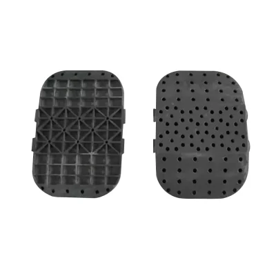 Optical grade silicon carbide mirror blank with high stiffness and thermal stability