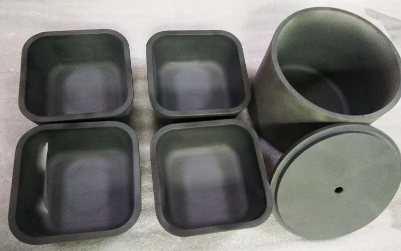 Advanced ceramic square silicon carbide crucible for harsh industrial environments