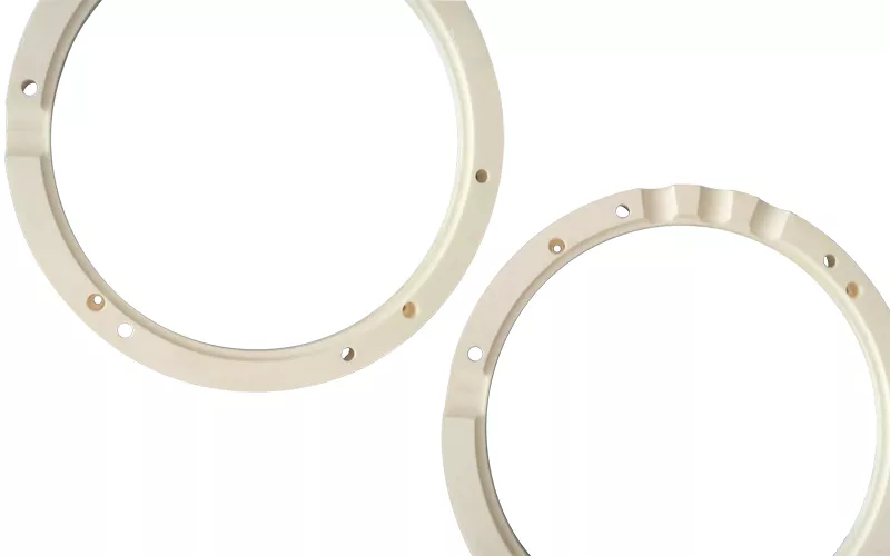 Ceramic insulating ring