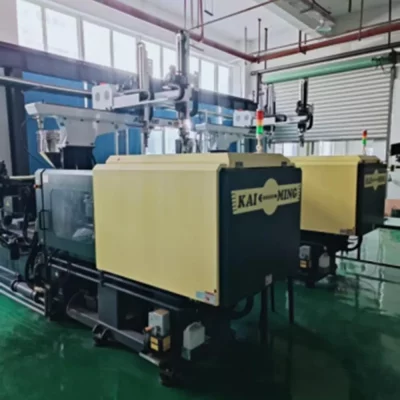 Horizontal injection molding machine