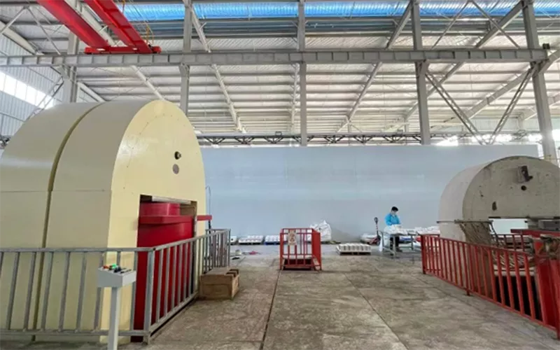 Large isostatic press