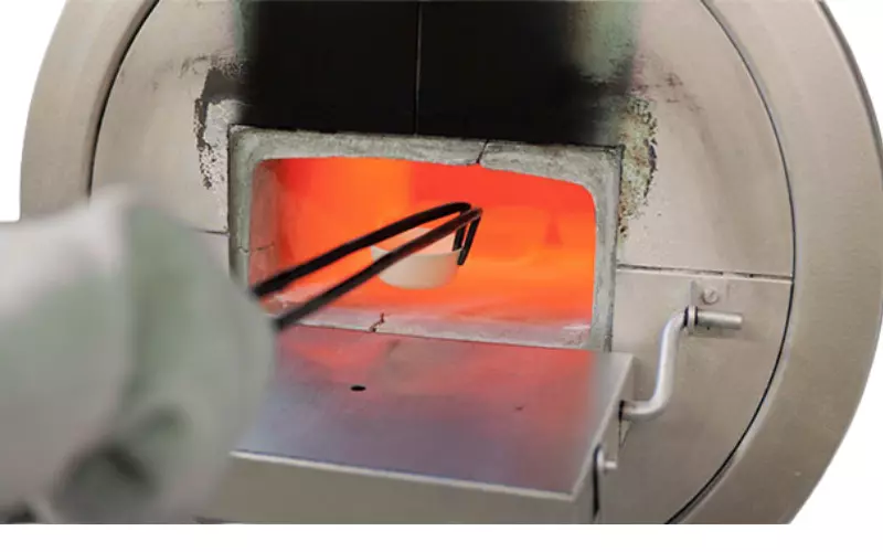 Ceramic sintering process