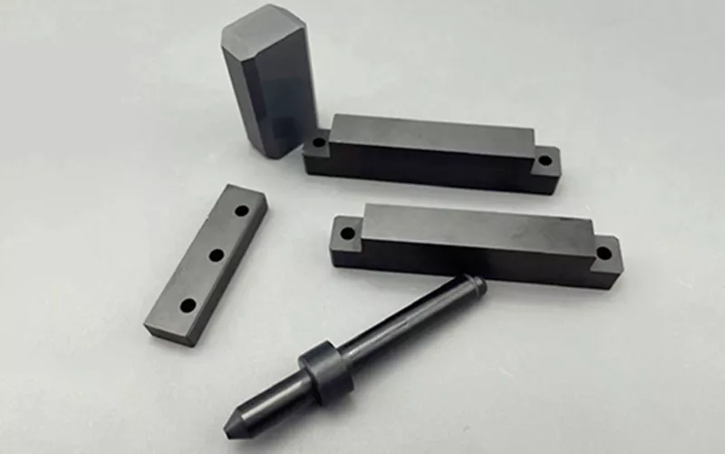 Silicon nitride ceramic blocks