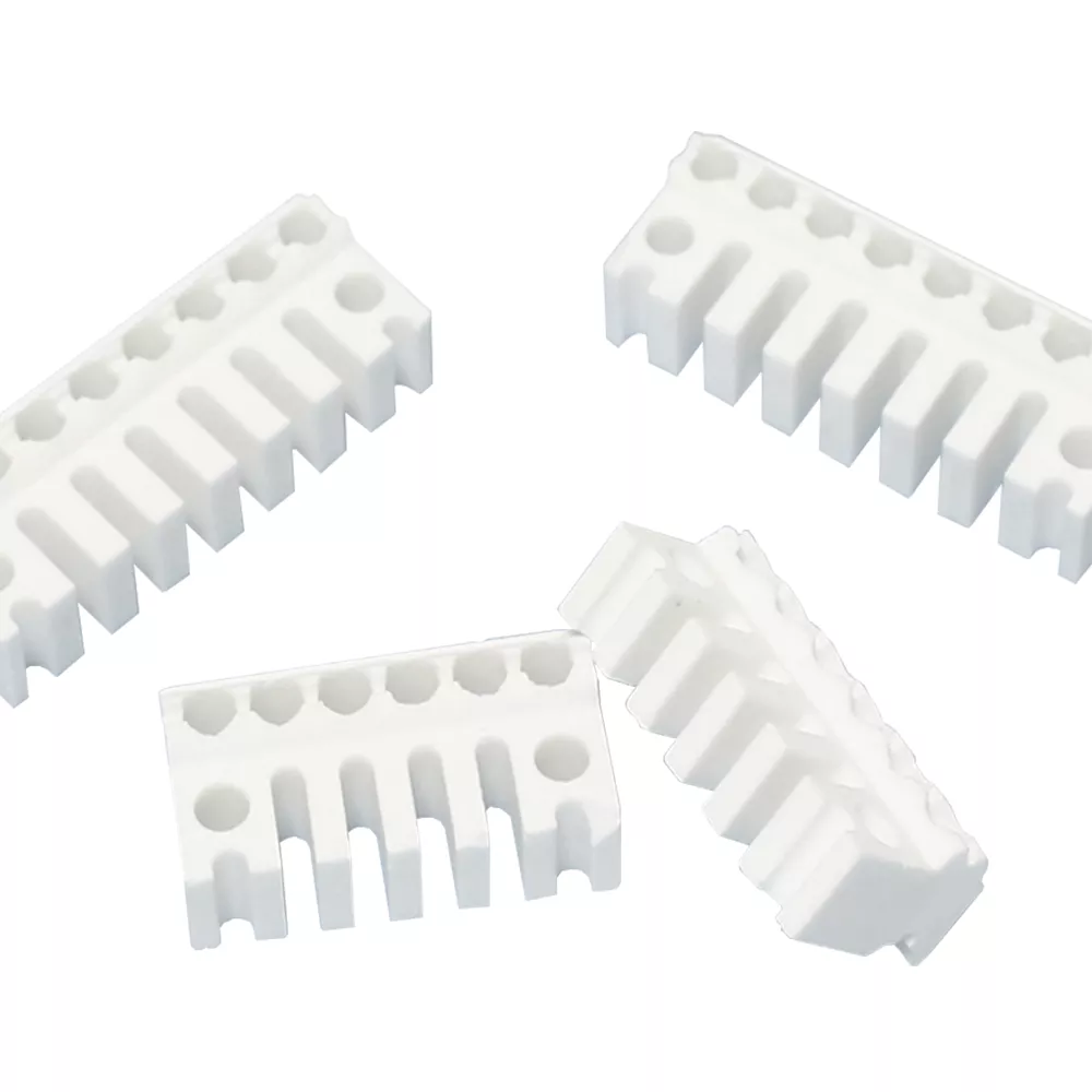 Alumina ceramic radiator with high thermal conductivity