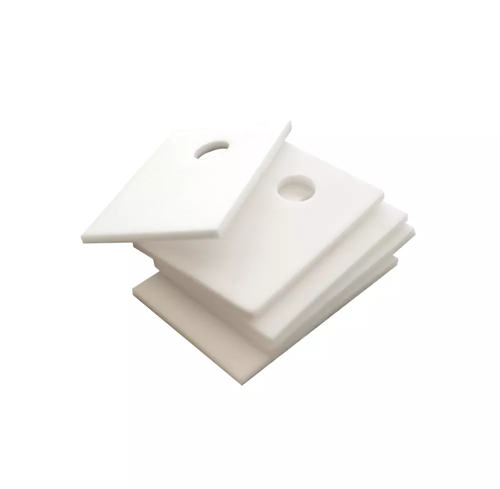 High thermal conductivity alumina ceramic heat sink