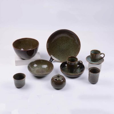 reactive stoneware dinnerware set