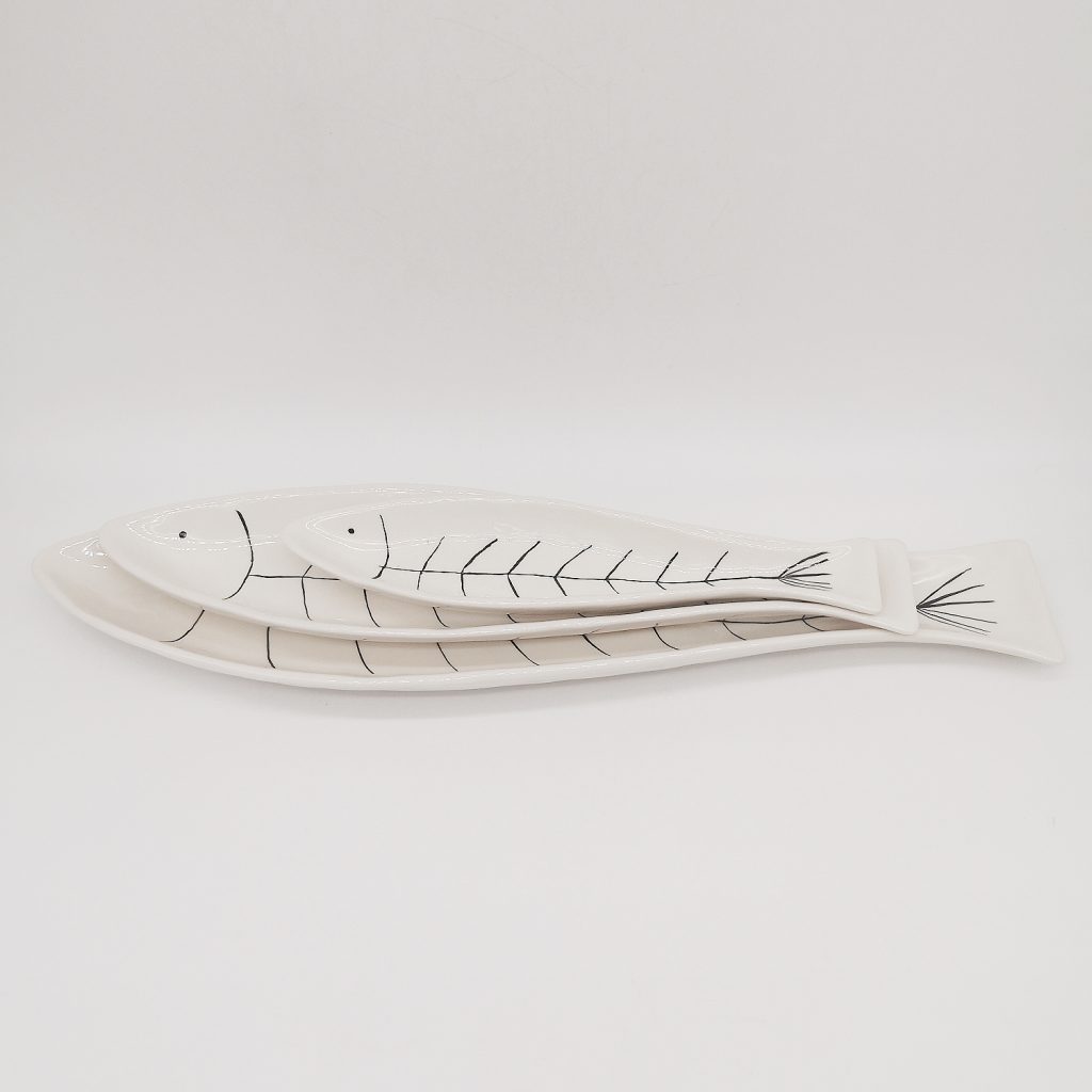 earthenware plate set