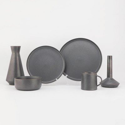 rective stoneware dinnerware
