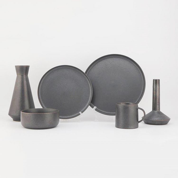 rective stoneware dinnerware