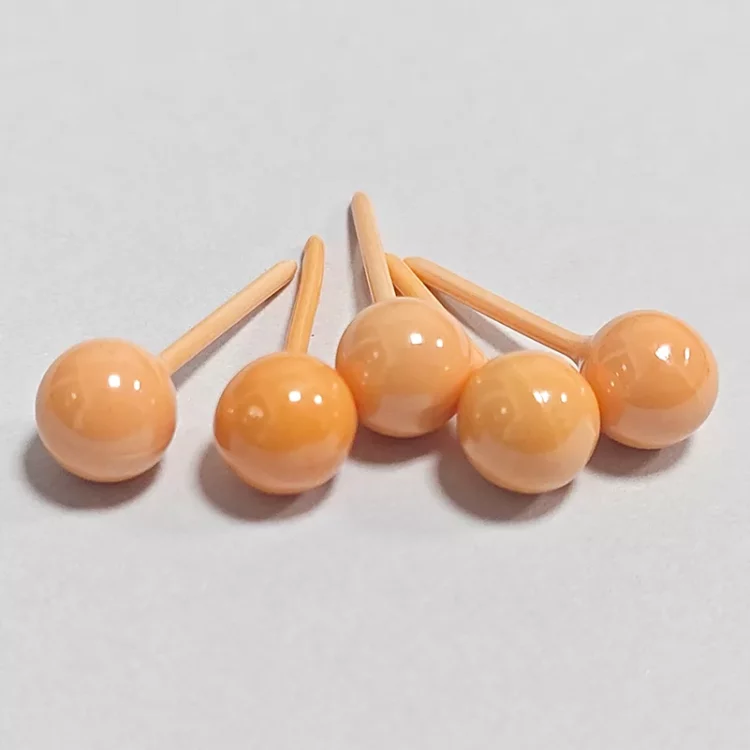 Light_orange_ceramic_earrings