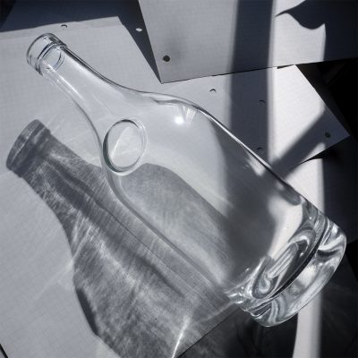 750ml  vodka glass bottle