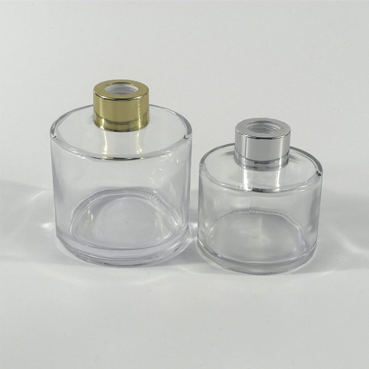 clear cylindrical aromatherapy glass bottle