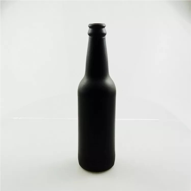 black beer bottle 02