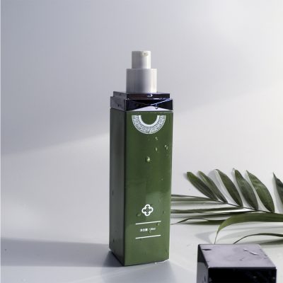 pump spray glass cosmetic bottle