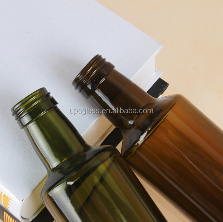olive oil glass bottle with spray head