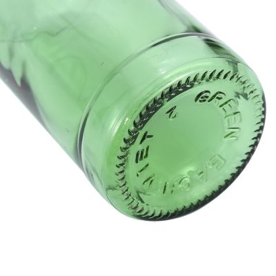 green glass bottle  with matching lid 02