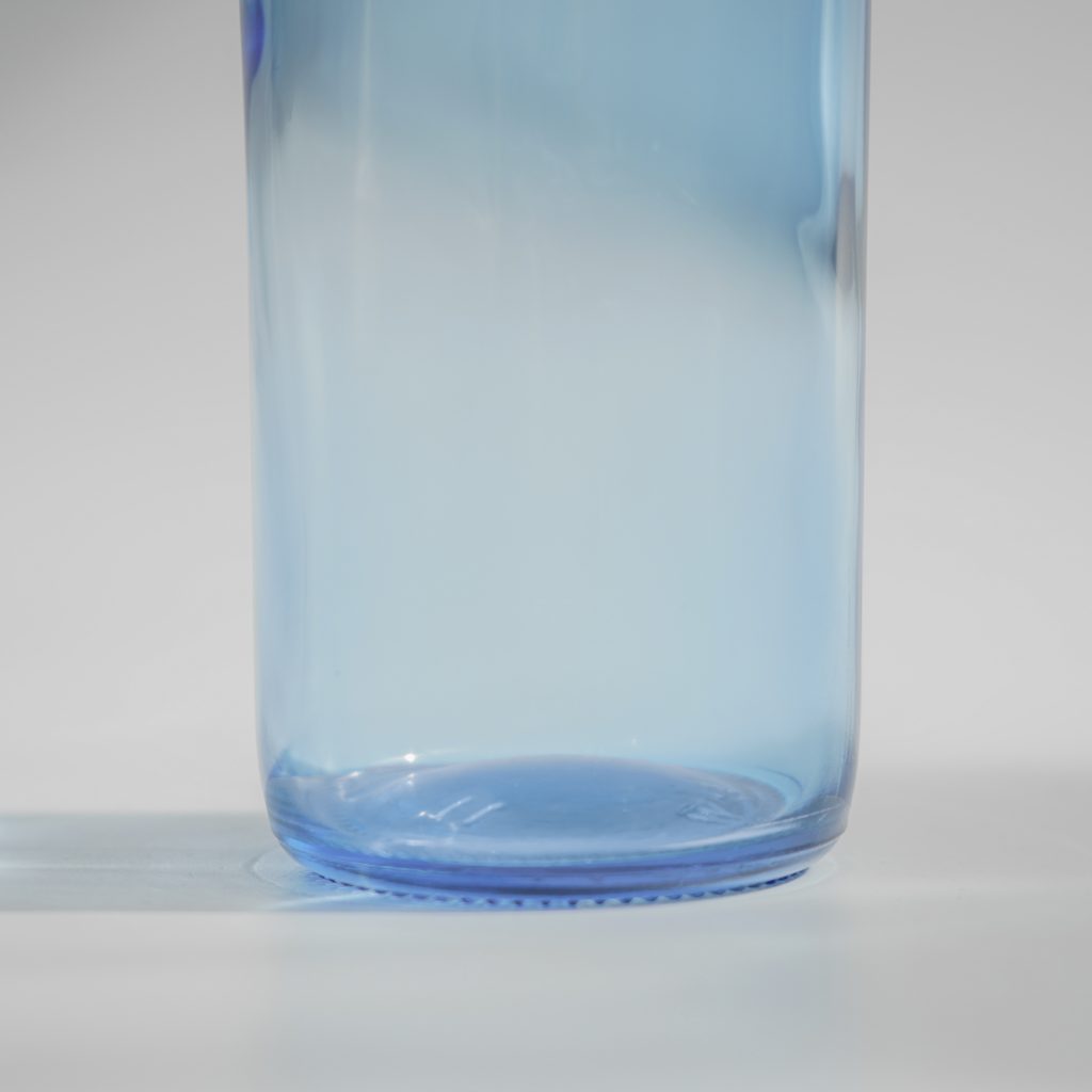 700ml blue  liquor glass container