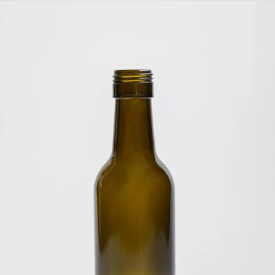 150ml green olive oil bottle