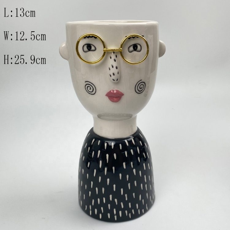 H15019aa0aaf24bce838f256e6542c917J