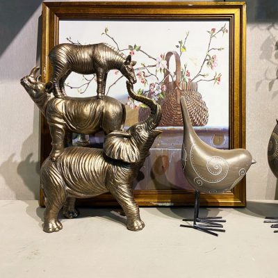 H21d27d83798e4664b653dad4096249d0b