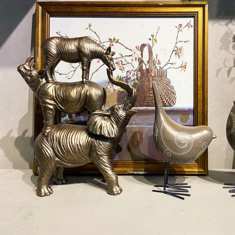 H21d27d83798e4664b653dad4096249d0b