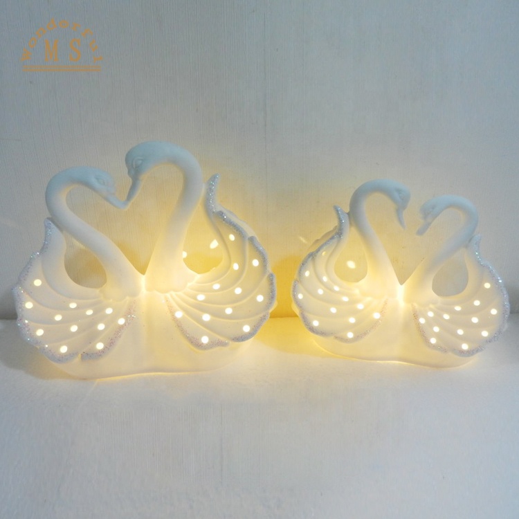 Hb23ebd3a3e0548dcbb64663fb51e3d28n